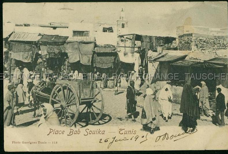 Tunis Attelage tres animee Place Bab Souika Photographe GARRIGUES Tunisie