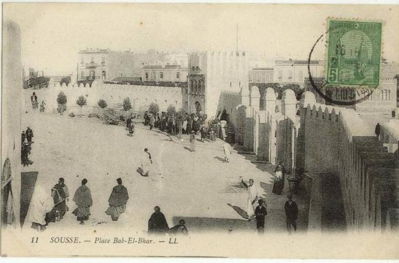 (Tunisie) Sousse, LL 11, Place Bab El Bhar, voyagée en 1913, TB