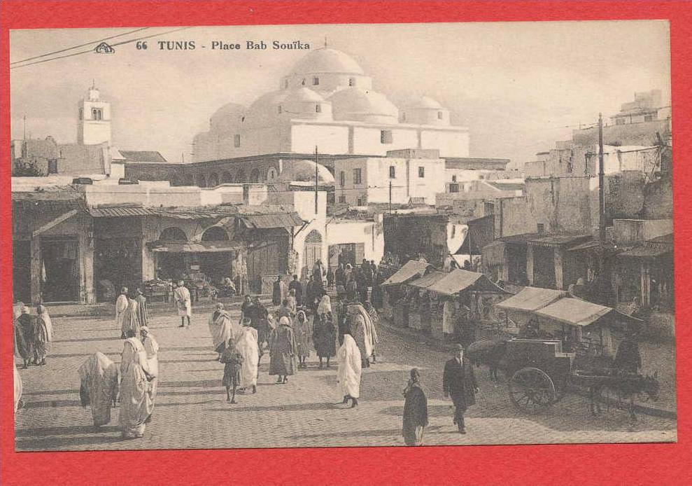 TUNIS cpa animée Place Bab Souika 66 CAD