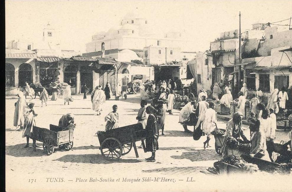 Tunis --- Place Bab - Souika et Mosquee Sidi - M´Harez