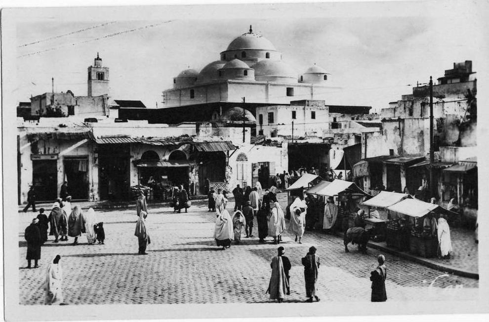 66 - TUNIS - Place Bab Souïka - Cap