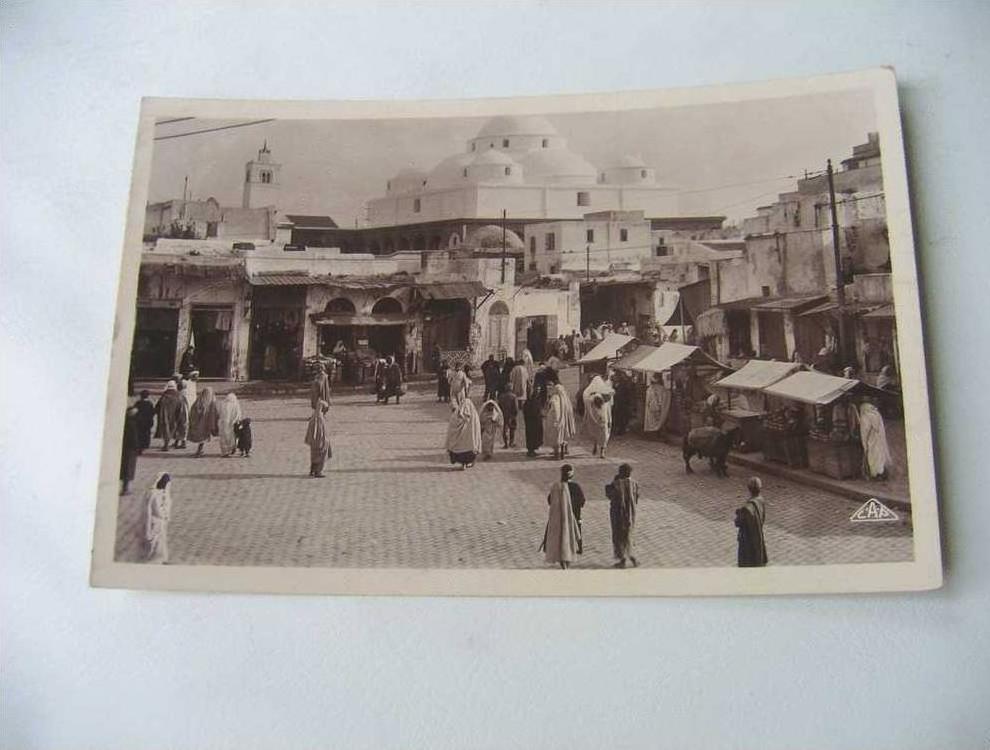 TUNIS TUNISIE PLACE BAB SOUIKA EN EX PROTECTORAT FRANCAIS TRES ANIMEE 1923