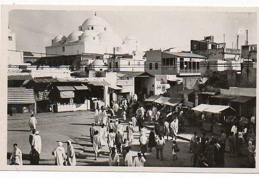 Tunis place bab souika