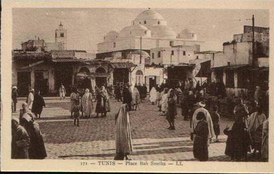 CPA de TUNIS - Place Bab Souika.