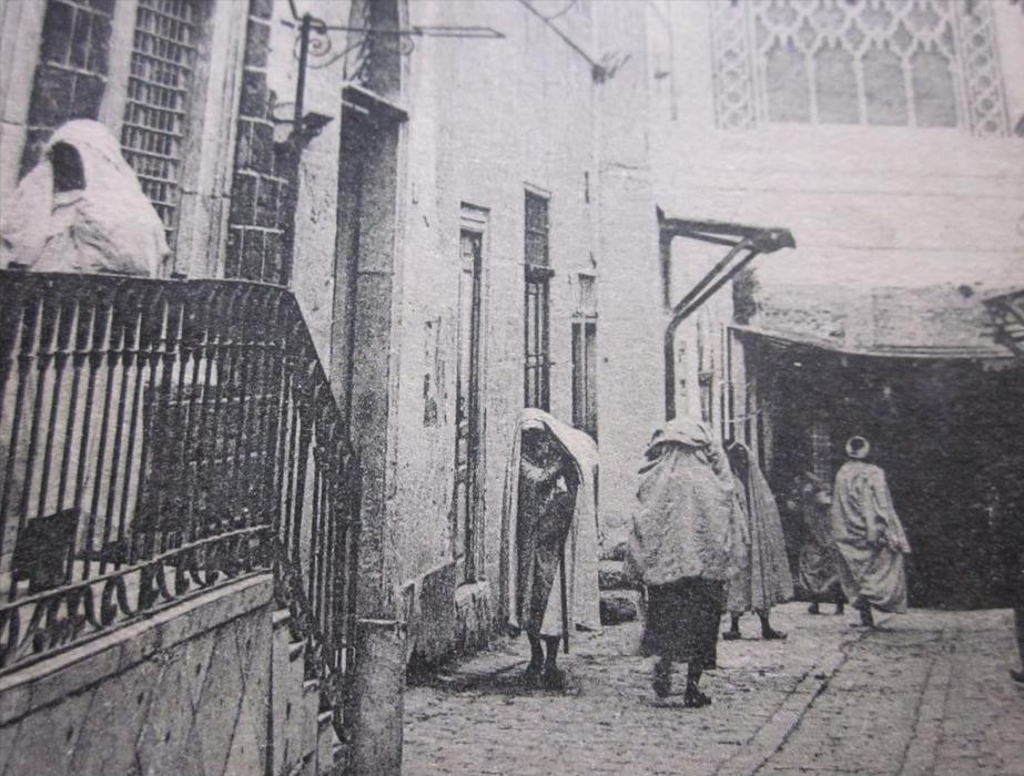 1904-CPA précurseur Tunis Tunisie ex-protectorat français—>rue Sidi ben-arous collection numéro 335 militaria