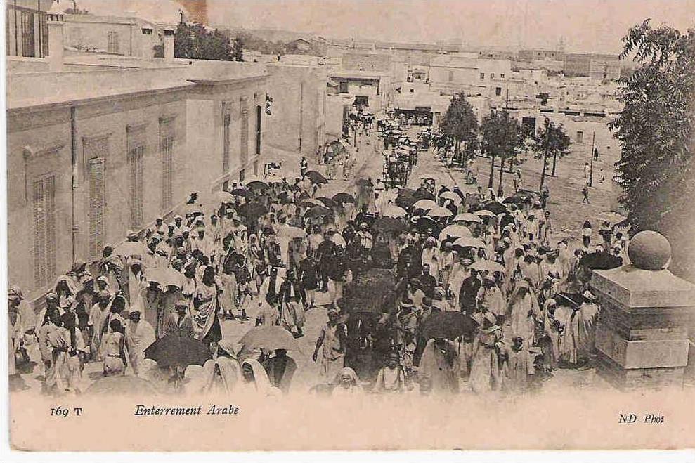 TUNISIE - BEN GUERDANE - CPA - N°169T - Enterrement Arabe - ND Phot - BEN GARDANE ??