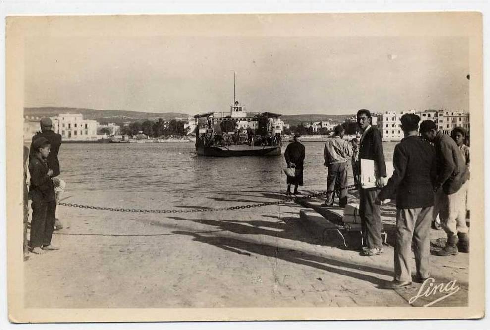 Bizerte l'arrivée du bac sur la rive Sud du Canal Bon Etat