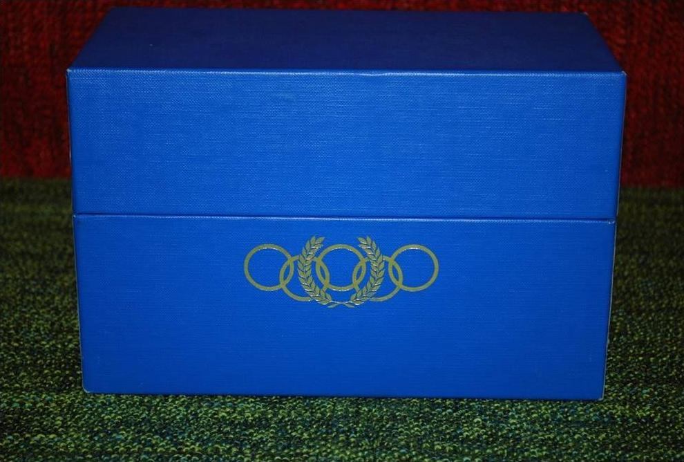 THE INTERNATIONALE OLYMPIC COMMITTE OFFICIALE DAY COVER COLLECTION 1980 ( S - 133 )