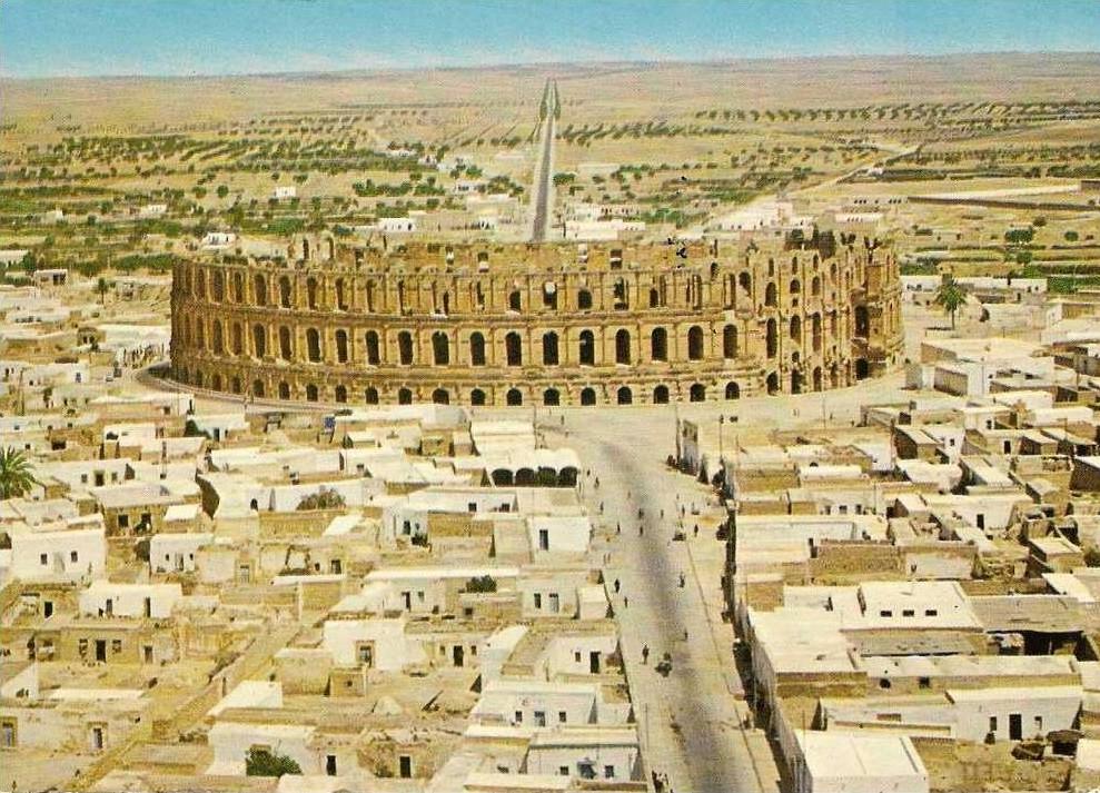 El Jem (Tunisie) Le Colisée (IIIe s. ap.J.C.). - The Collosseum.