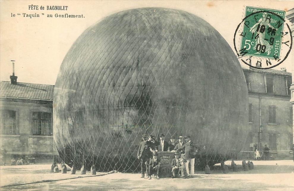 93 RARE BAGNOLET LA FETE DE BAGNOLET LE TAQUIN AU GONFLEMENT BALLON DIRIGEABLE