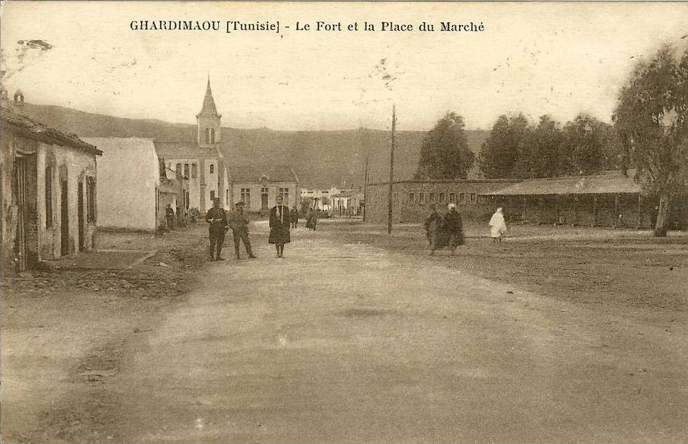 TUNISIE / GHARDIMAOU - Le Fort et la Place du Marché