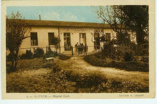 CP. TUNISIE. MATEUR. HOPITAL CIVIL. petit pli haut droit